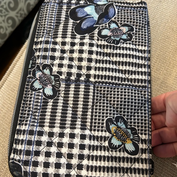 Vera Bradley Bedford Plaid RFID On the Go Wristlet - Picture 4 of 6